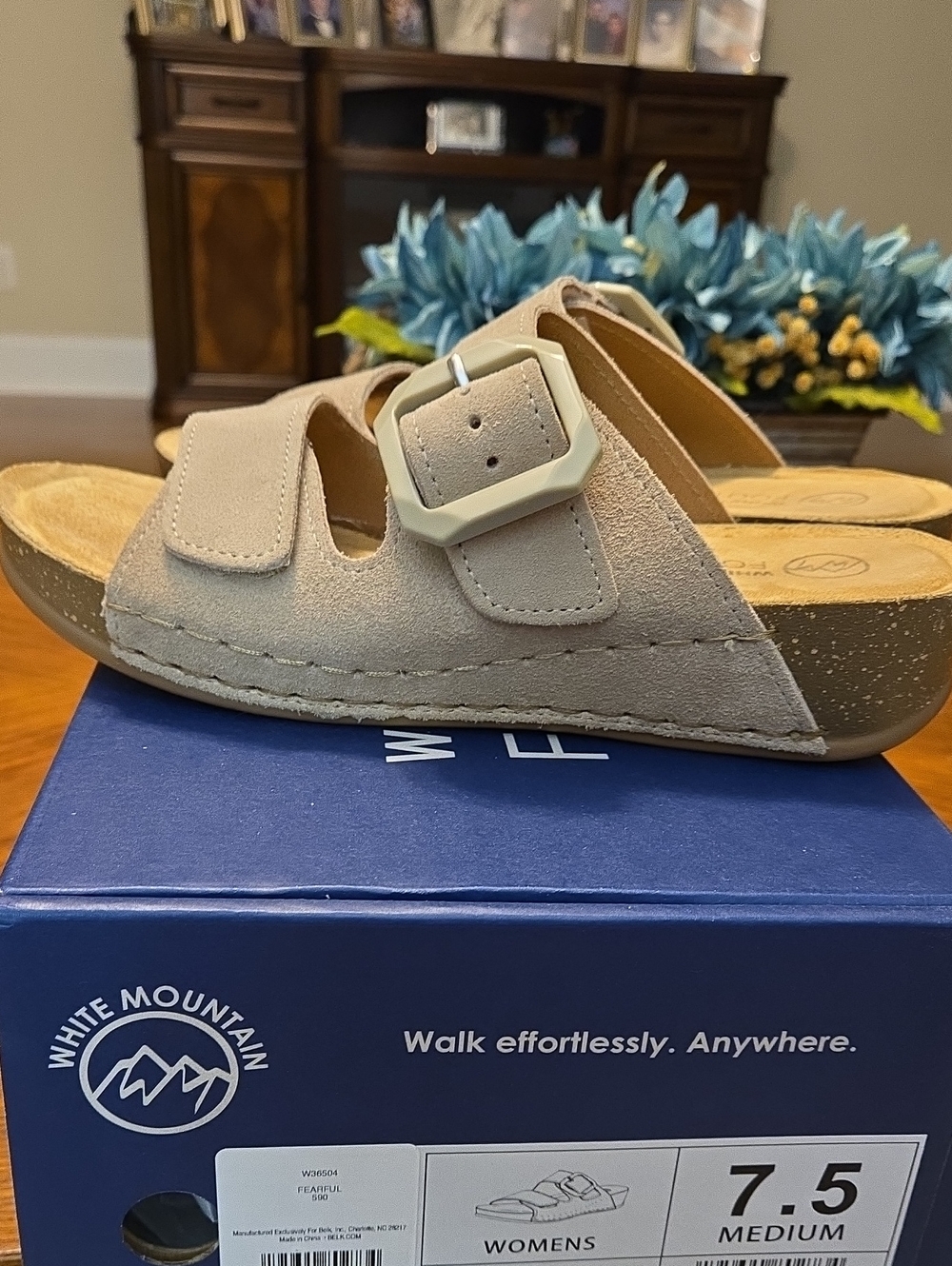 White Mountain Footbeds Fearful Women's' Tan Suede Double-Strap Sandals 7.5M - Picture 2 of 7